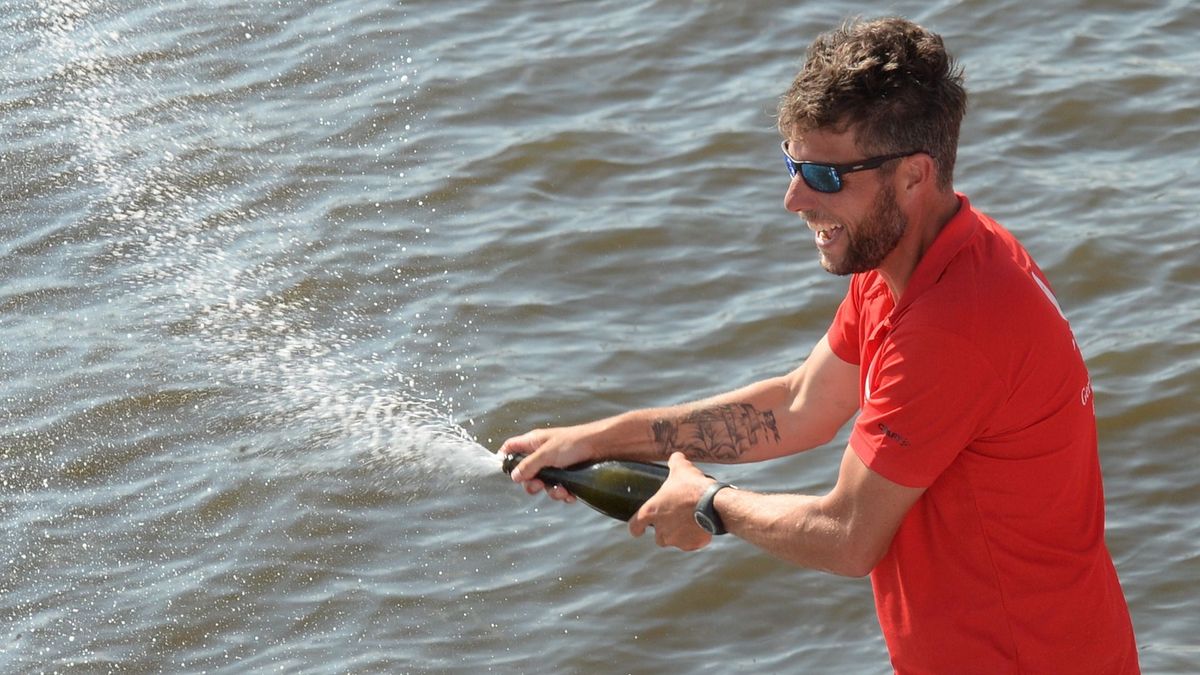 Kijk hier naar de hoogtepunten van het SKS Skûtsjesilen bij Earnewâld