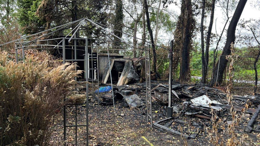 De chalets zijn tot de grond toe afgebrand