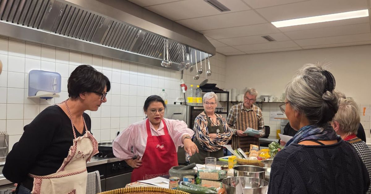 Eerste Indonesische kookworkshop in Sluiskil direct volgeboekt: 'Ik leer hier echt wat'
