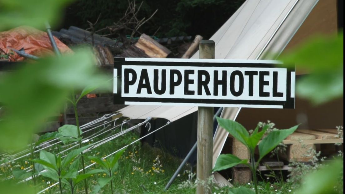 Paupertent (Rechten: RTV Drenthe)