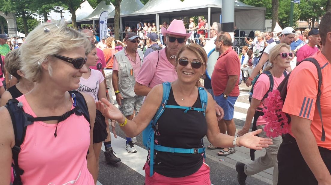 Nijmeegse Vierdaagse: genieten van de aanmoedigingen