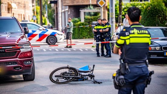 Fietser ernstig gewond na botsing in Arnhem