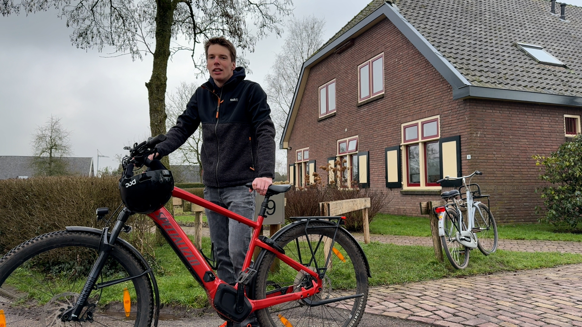 Dorus wil op Valentijnsdag graag een leuke date, maar zijn autisme zit in de weg