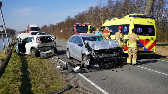 112 Nieuws: Ongeval N377 | Minderjarige joyrider maakt er een potje van in Almelo. 112 Nieuws: Ongeval N377 | Minderjarige joyrider maakt er een potje van in Almelo.