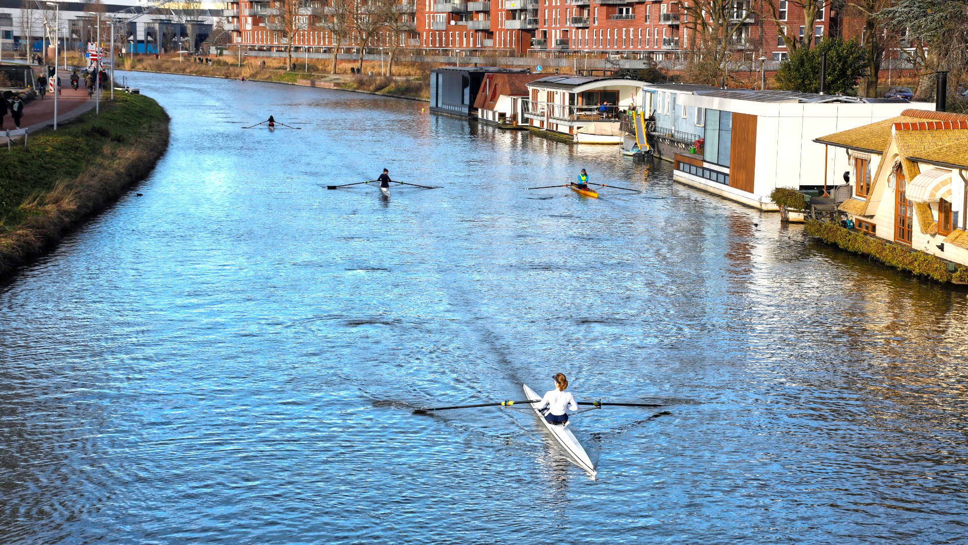 Utrechtse roeiclubs snakken naar baan zonder 'rosésloepjes' en zwemmers, maar komt die er wel?