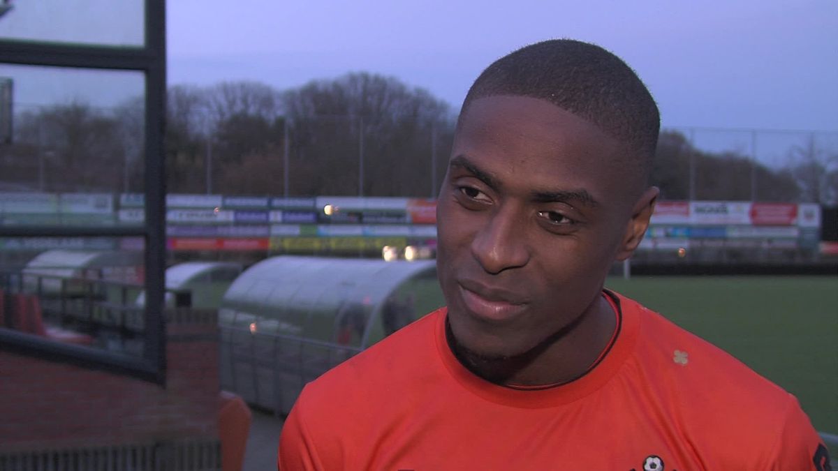 Serge Fatima na de winst van HHC op IJsselmeervogels