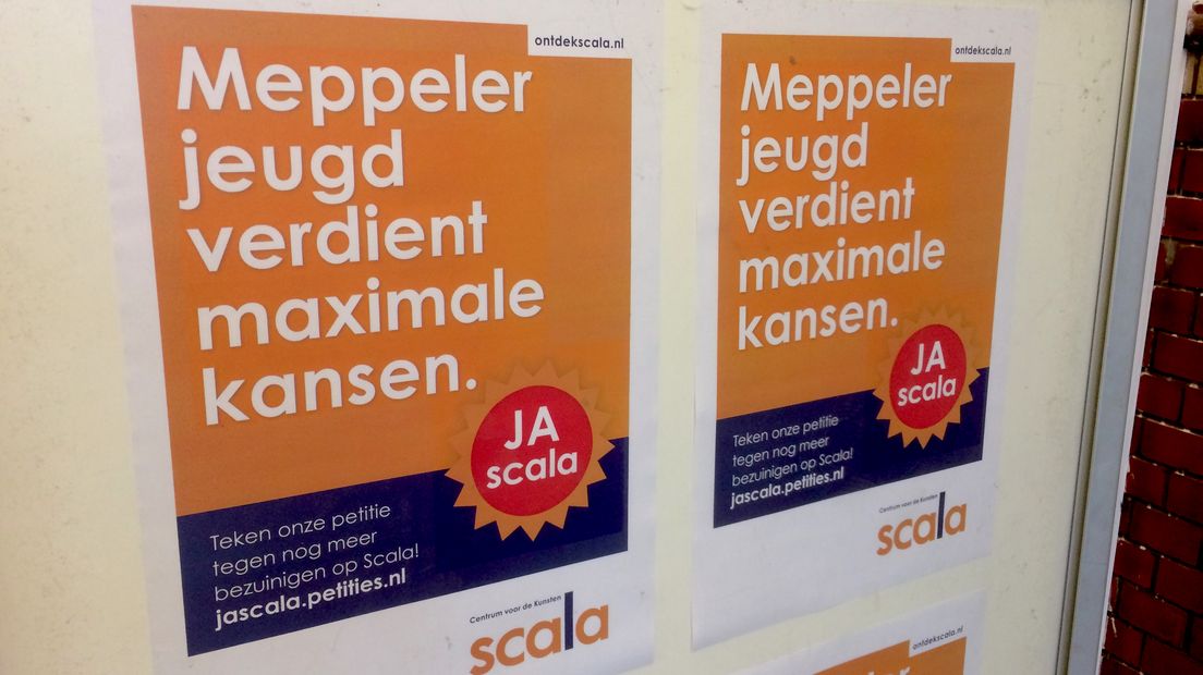 Een eerder protest van muziekschool Scala in Meppel tegen de voorgenomen bezuinigingen. (Rechten: archief  RTV Drenthe)