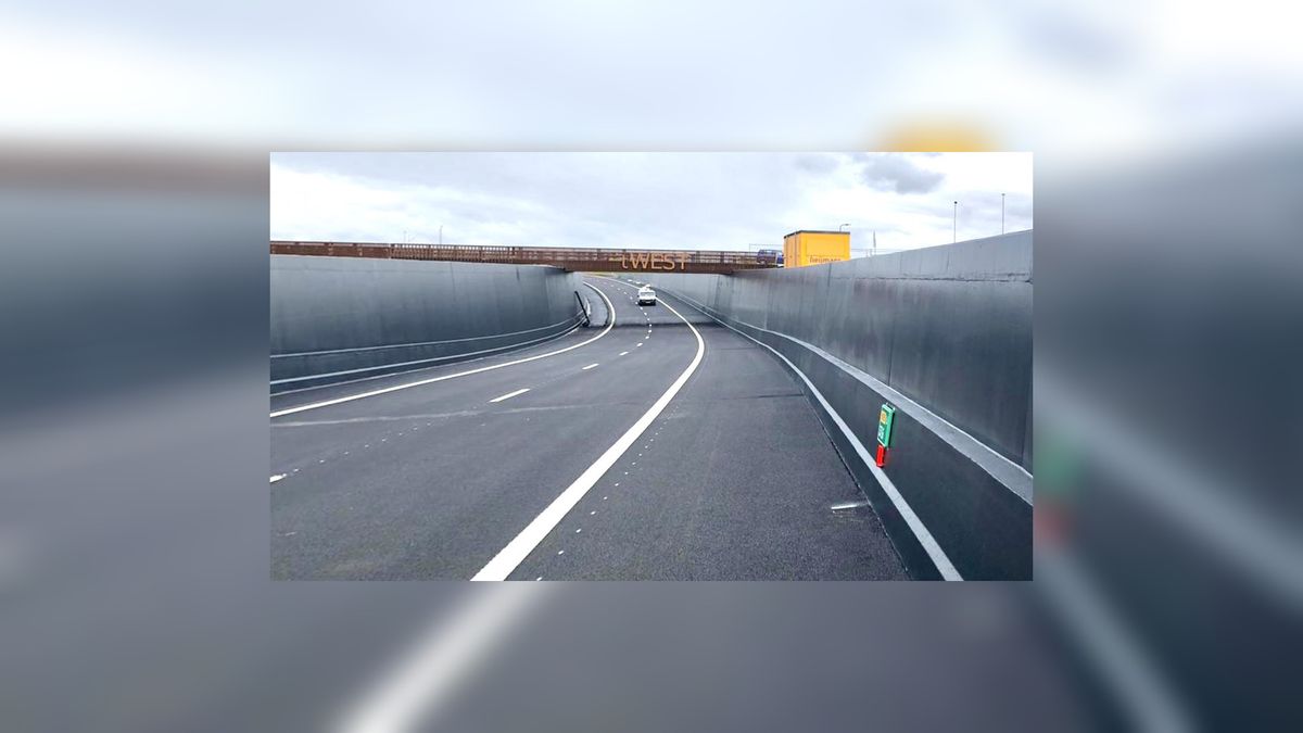 Nieuwe tunnel geopend in de N381 bij 't West naast Donkerbroek