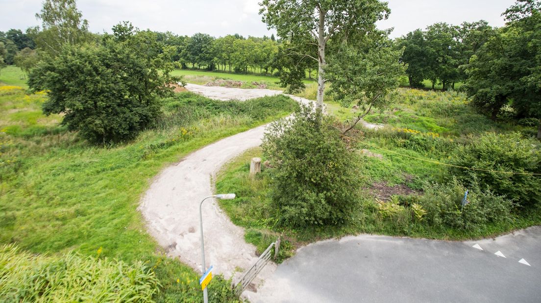 Het Eschmarkerveld in Enschede waar het azc moet komen