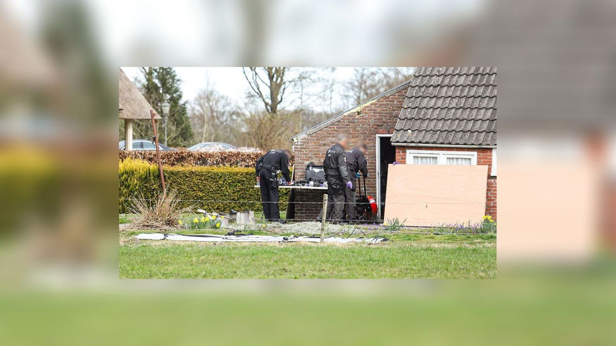 Tientallen vaten met drugs-grondstoffen gevonden in Drachtstercompagnie