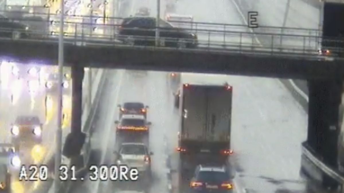 A20 weer open na drukste ochtendspits van het jaar - Rijnmond