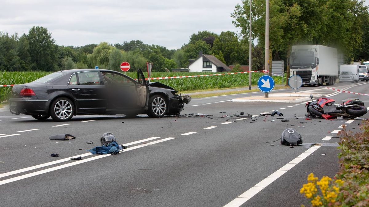 Zwaargewonde motorrijder met traumaheli naar ziekenhuis