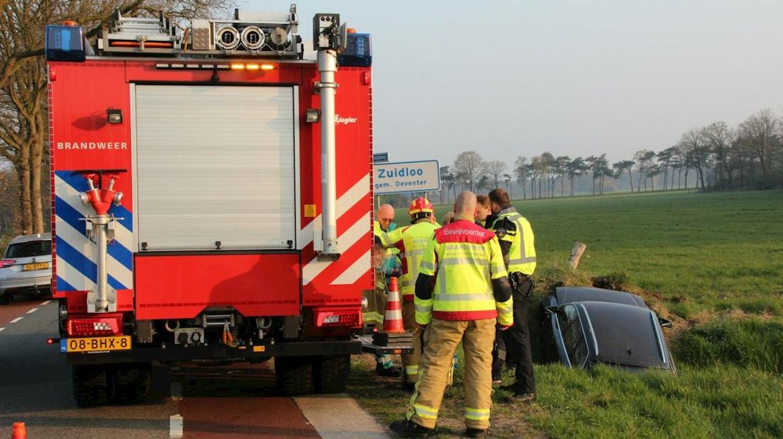 Auto de sloot in bij Bathmen