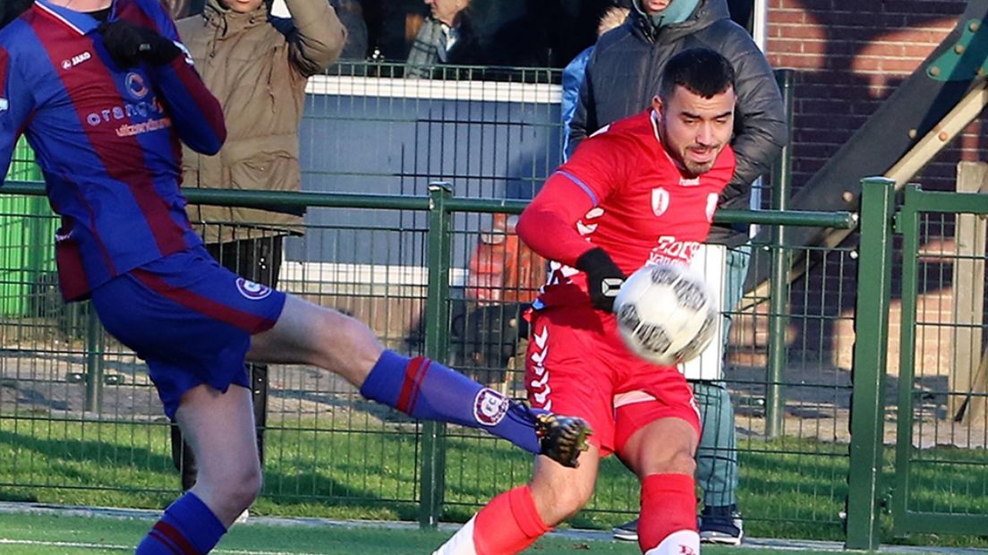 Tufan Özbozkurt maakte zijn debuut voor Jong FC Utrecht.