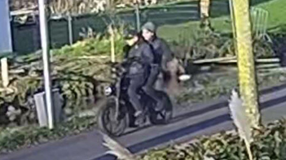 Duo op fatbike pleegt straatroven op klaarlichte dag