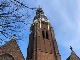 Hakken op het carillon: Europapa schalt door Vlissingen als steunbetuiging voor Joost Klein