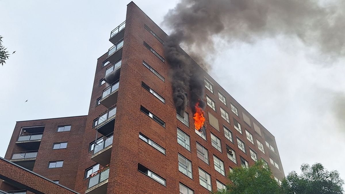 Flatbrand in Amersfoort, 3 etages ontruimd: 'Situatie onder controle'
