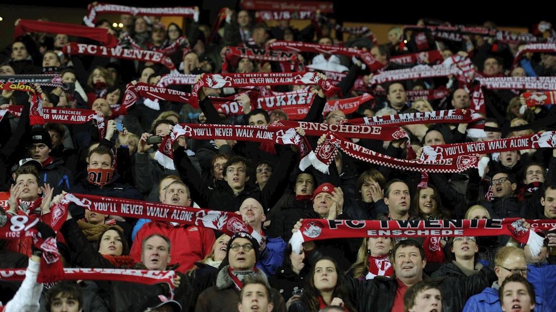 Supporters van FC Twente in de Grolsch Veste