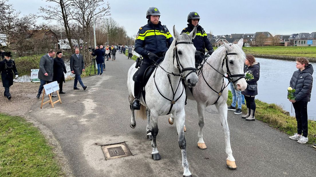 Ook politiepaarden liepen mee