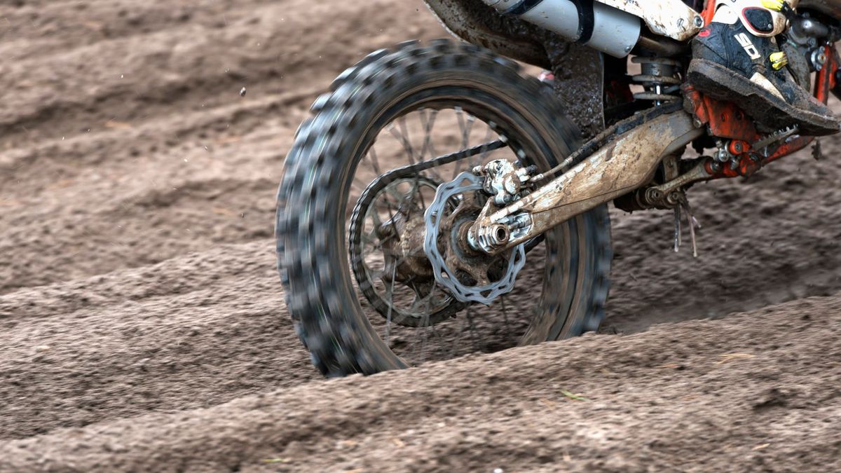 Drie motorcrossers beboet in Ees en Orvelte