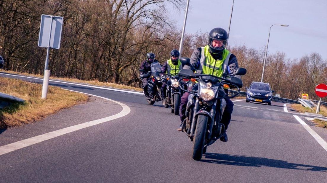 Marcel Nieuwland tijdens zijn motorrijlessen