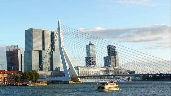 De Erasmusbrug bestaat 30 jaar: dit zijn de tien meest bijzondere weetjes