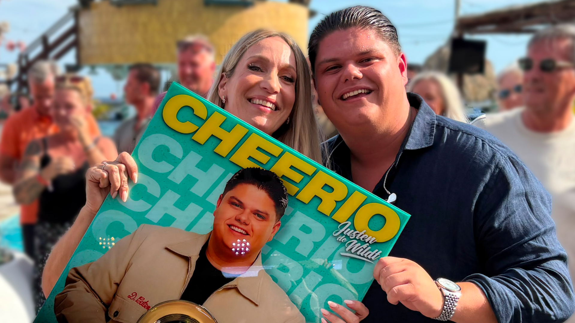 Justen wint gouden plaat met zomerhit 'Cheerio': 'Het begon allemaal met muziek maken als kind in Ve