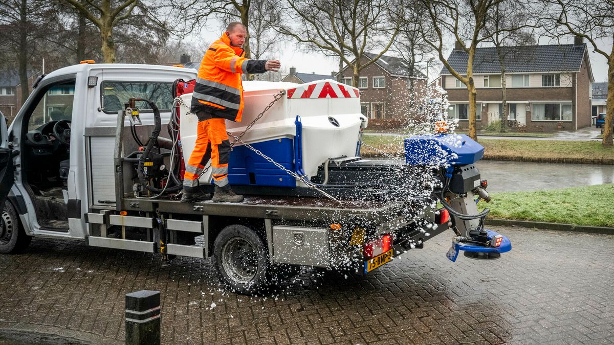 Ook Rijkswaterstaat waarschuwt voor het winterse weer: 'Pas je rijstijl aan'