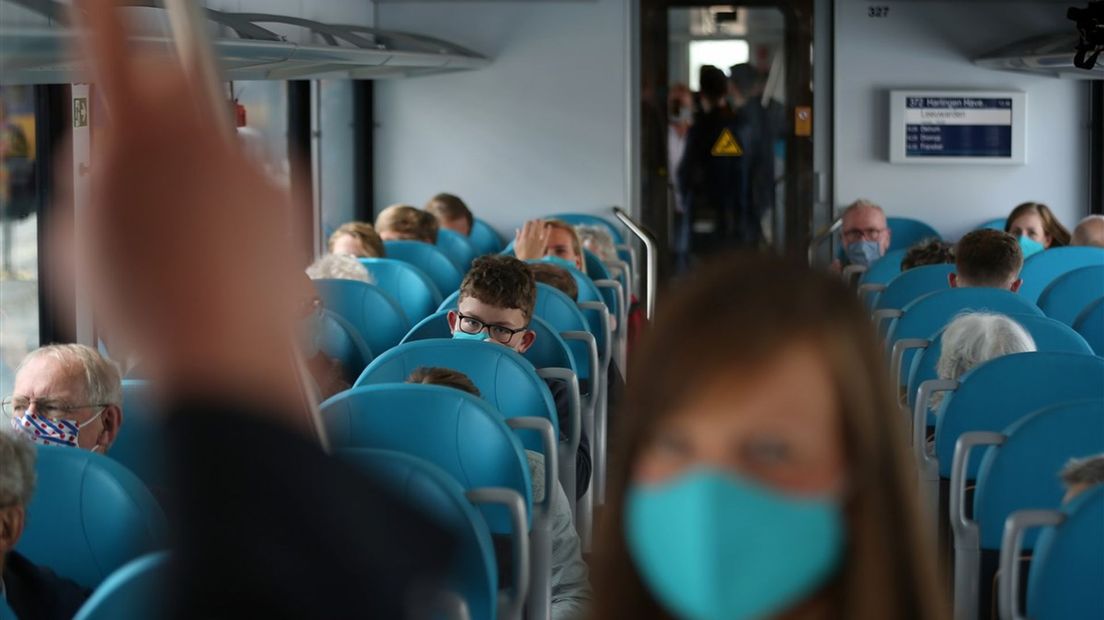 Foto vanuit een Arriva-trein, niet de Vechtdallijn