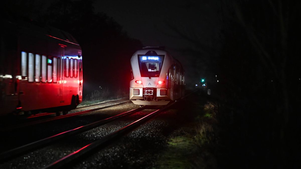 112-nieuws: Fiets op spoor: treinverkeer tussen Stad en Hoogezand-Sappemeer ligt stil