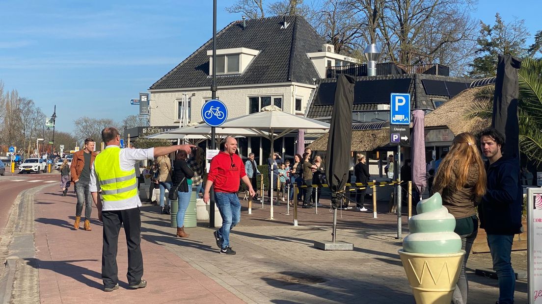 Lekker weer, dus naar buiten en dan een ijsje kopen