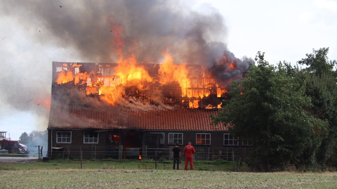 Grote brand bij landbouwbedrijf Ritthem