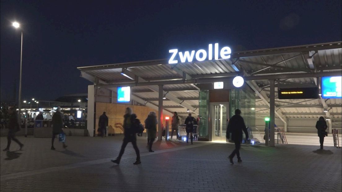 Station Zwolle vanochtend in de spits