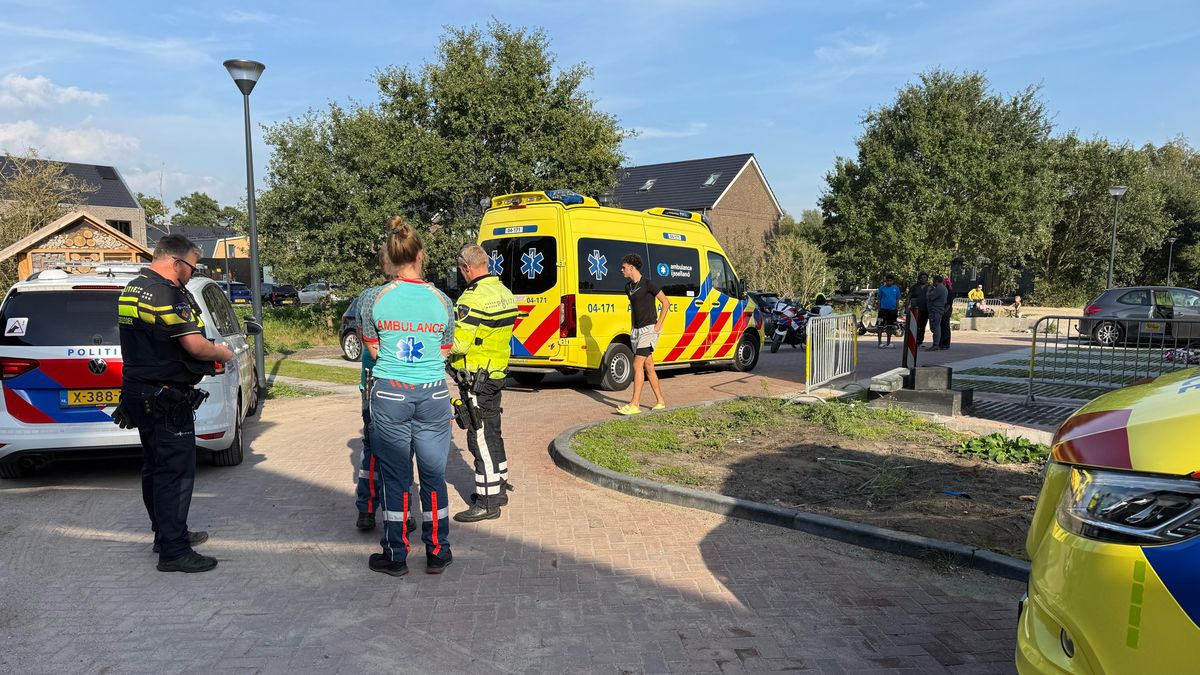 Hulpdiensten rukken uit voor slapende man in Deventer
