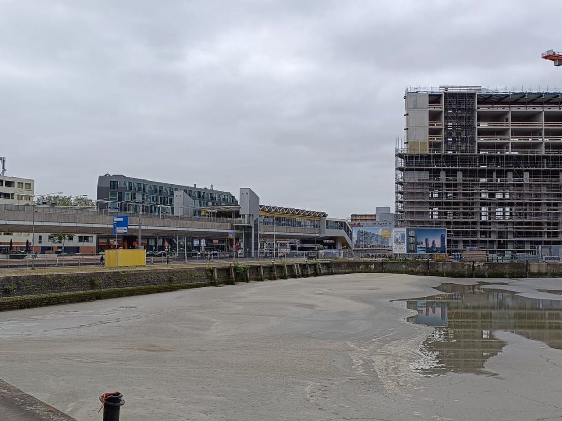 Het strand begint eindelijk vorm te krijgen.