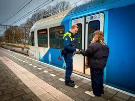 Duizenden boetes voor zwartrijders tussen Emmen en Zwolle blijven ongeldig