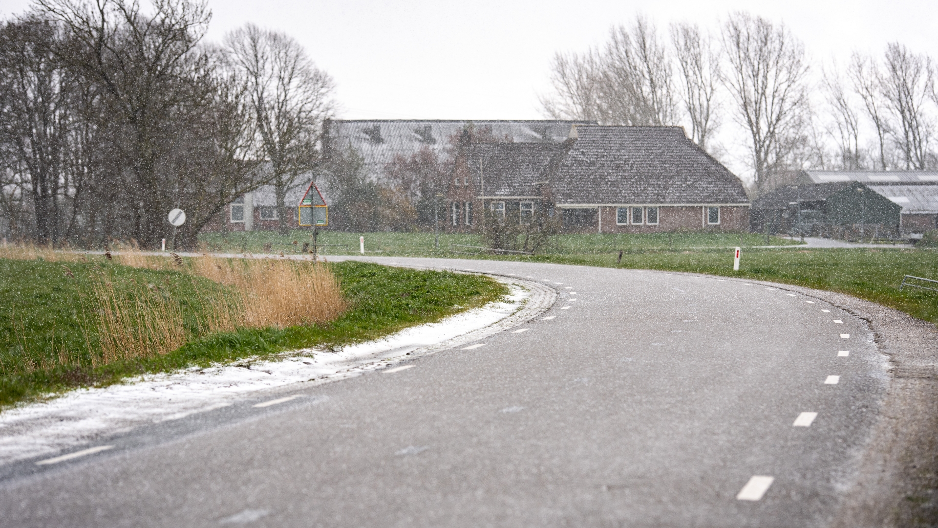 Code Oranje: Kans Op Gladheid Door Bevriezing En Winterse Neerslag ...