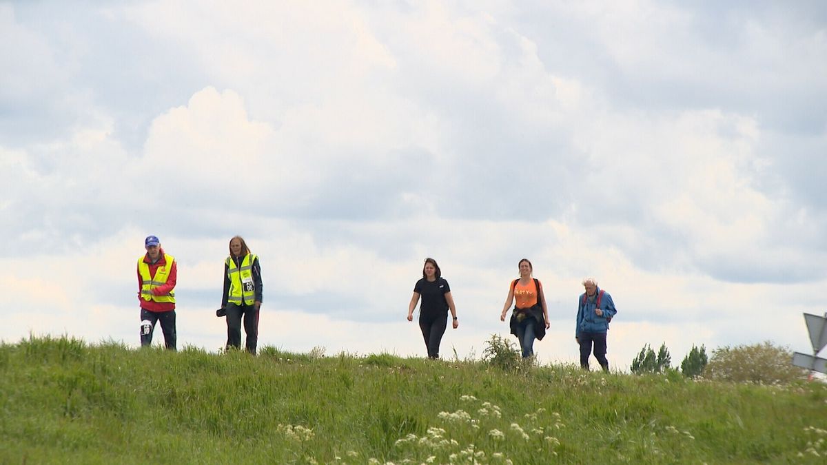 Meer dan 100 kilometer wandelen in 24 uur: 'Ik voel lichaamsdelen waarvan ik niet wist dat ik ze had