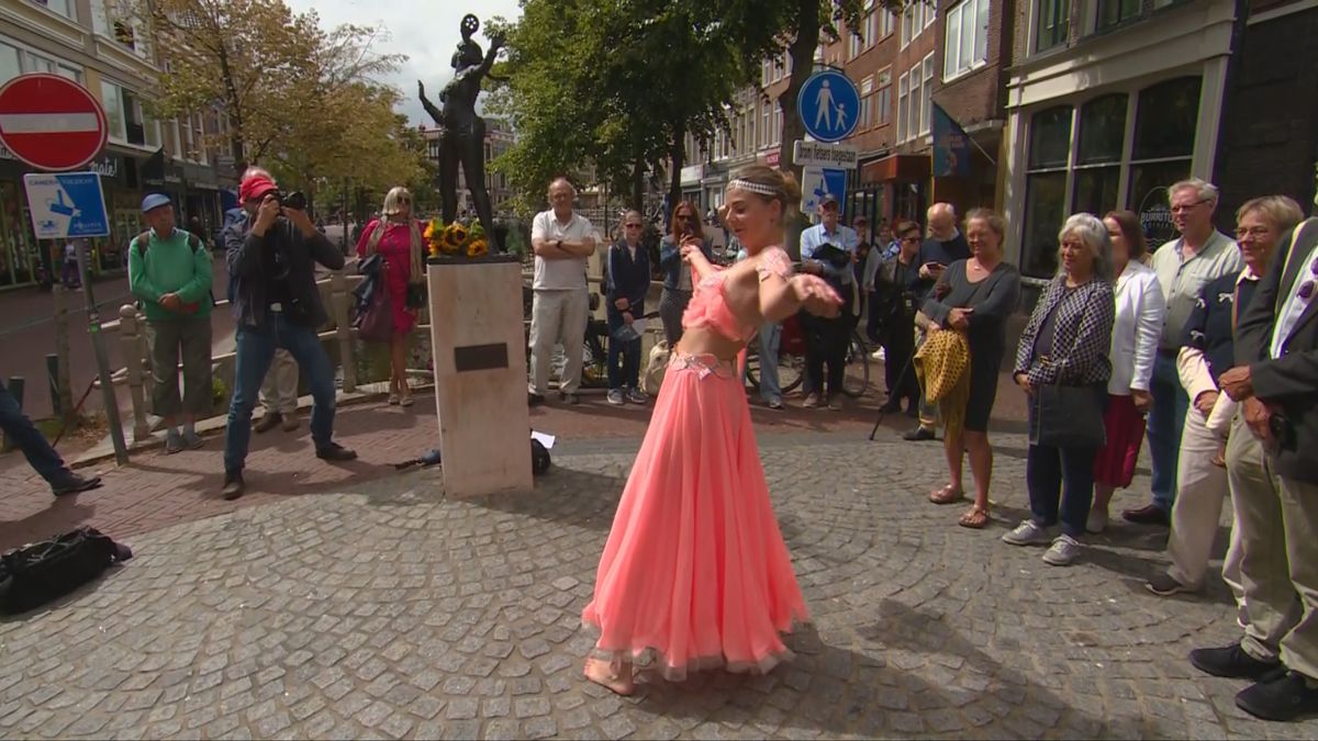 Gratis taart, lichtkunst en een danseres: 