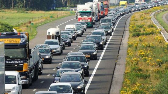 Files op de A28 en A32 door ongeluk. Files op de A28 en A32 door ongeluk.