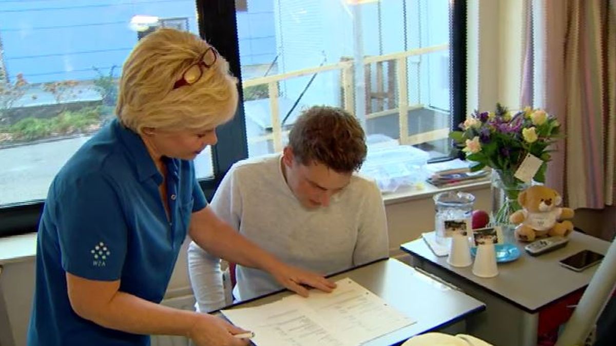 Stelling: Ik zou mijn achternaam veranderen als die niet bevalt - RTV