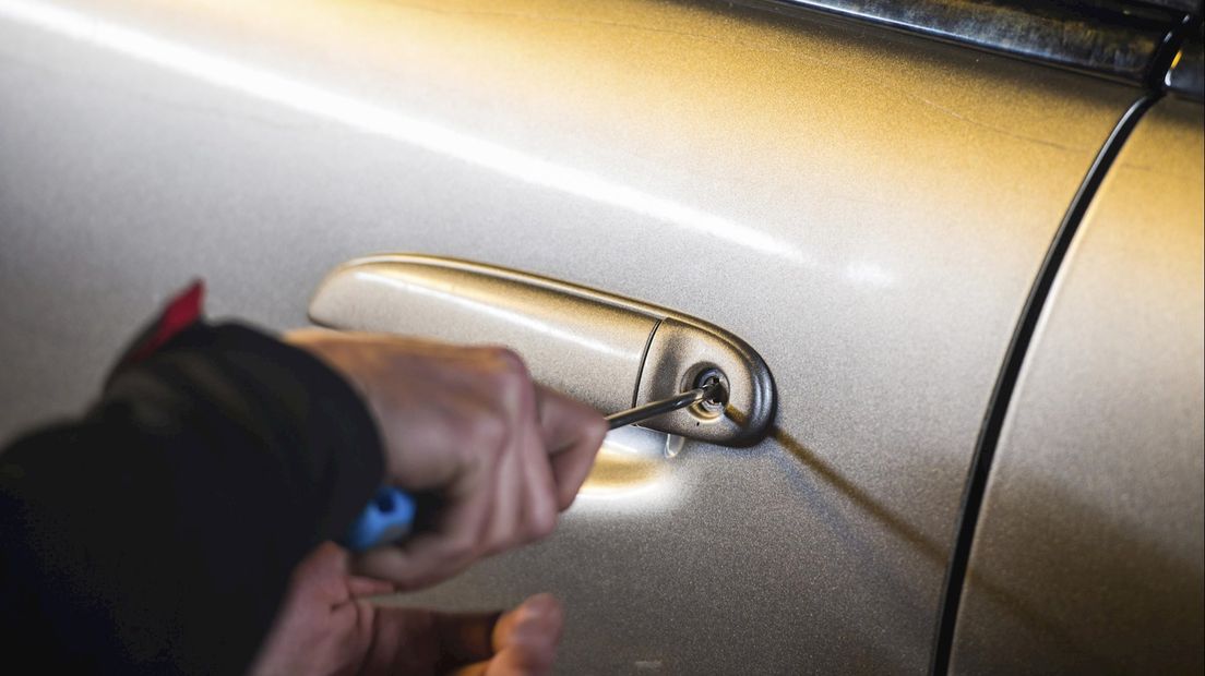 Broers aangehouden voor autokraak