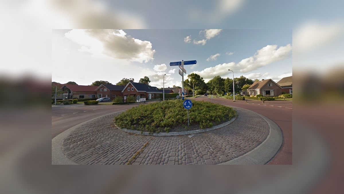 Baldadigheid bij rotonde Gytsjerk: jongeren hebben het voorzien op borden