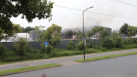 Ongeluk A50, weg dicht • brand bij loods. Ongeluk A50, weg dicht • brand bij loods.