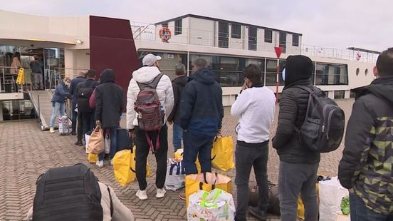 Arnhem verlengt opvanglocaties vluchtelingen langs kade