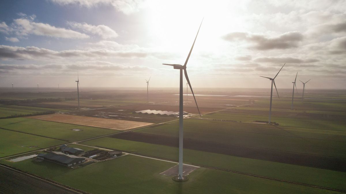 Windmolengeld voor dorpsfeest, ijsbaan en voetbalclub: eerste 184.000 euro verdeeld