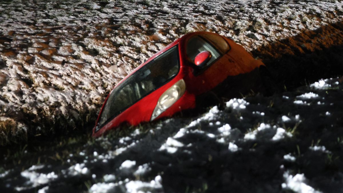 Nog tot morgen code geel voor plaatselijke gladheid | Ongeluk in Oldeberkoop