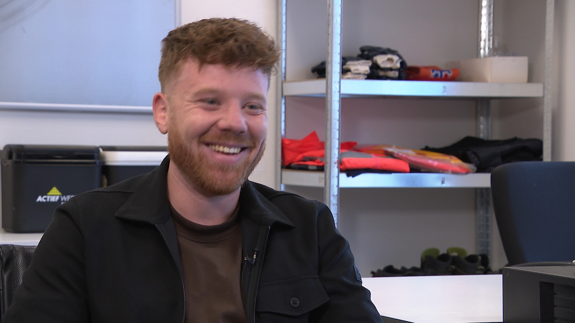 Janiek wil collega de loef afsteken met winst van Protos Weering: 'Mijn draaicirkel in de zaal is een stuk groter'