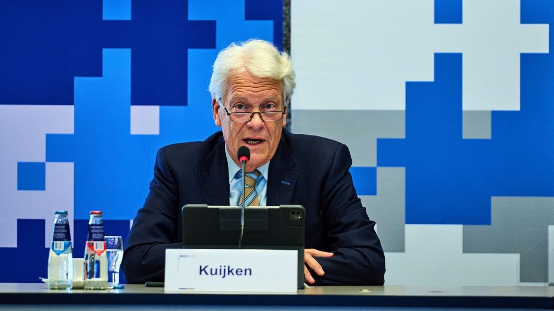 Wim Kuijken is op dit moment voorzitter van de Kiesraad