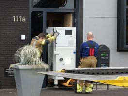 UPDATE: Agenten vallen naast recyclebedrijf ook woning binnen in Enschede